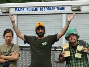 Standing at a distance, Poe observes Smokedown 6. He is clearly bearded, suggesting that his appearance in court may have been altered by a razor.