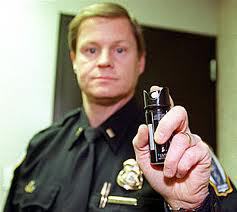 pepper-spray-cop