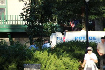 PHOTOS – Police Pull Body from the Schuylkill by Boathouse&nbsp;Row