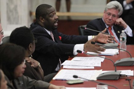 Kenyatta’s “funny” signatures aren’t a laughing&nbsp;matter