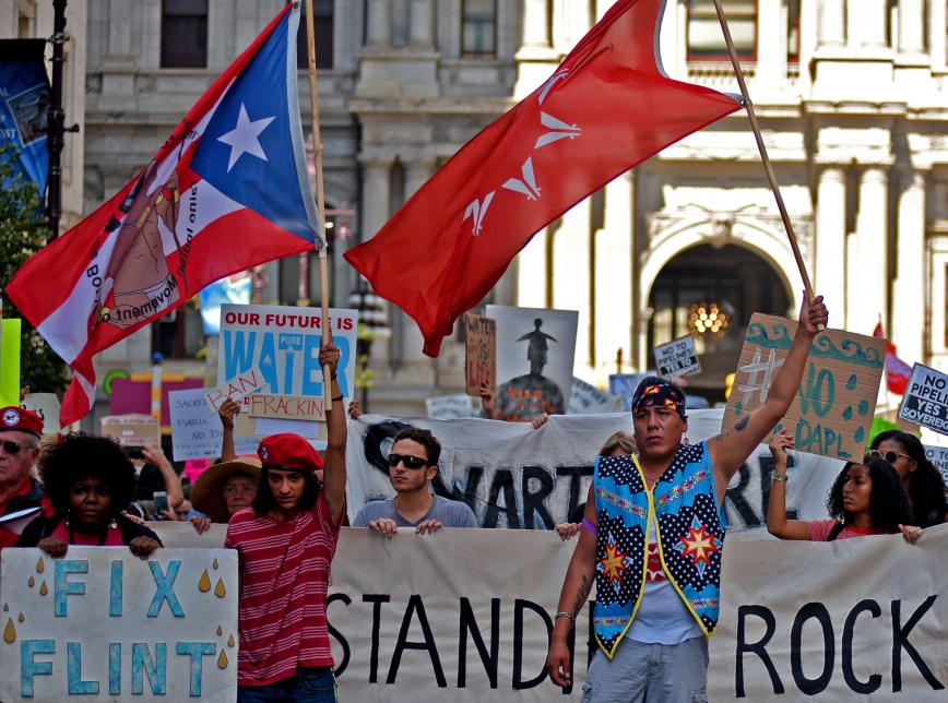 Water defenders march on Broad St. south of City Hall on September 19 during a national day of action against the DAPL. An estimated 400 people rallied and visited five TD Bank branches in Philadelphia’s downtown. © Laura Evangelisto 2016.